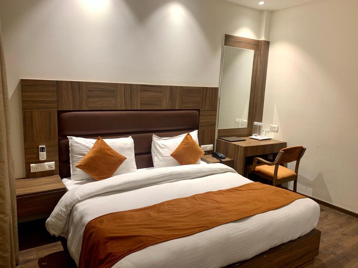 Hotel Amber Rudrapur Exterior foto