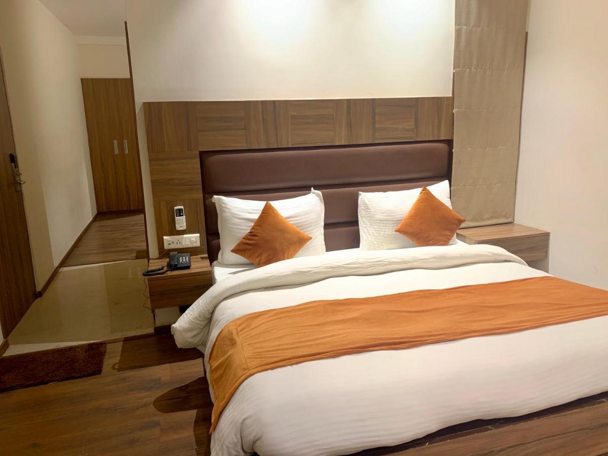 Hotel Amber Rudrapur Exterior foto